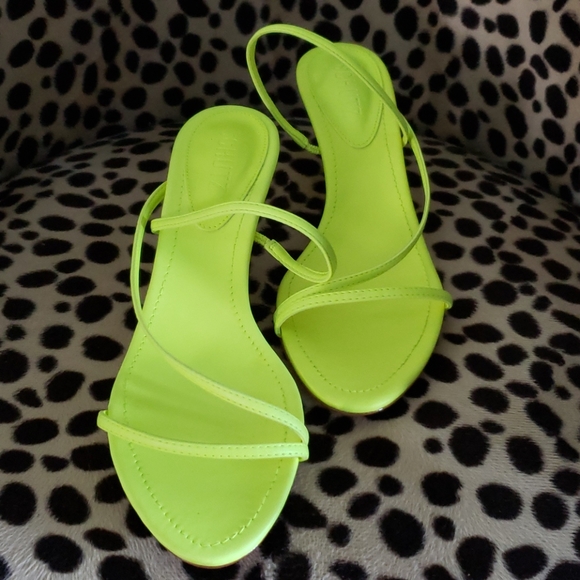 NWOT SCHUTZ Evenise - Picture 2 of 4